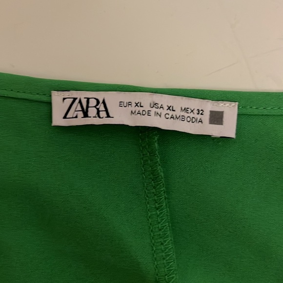 Zara Simple Dress - Picture 2 of 2